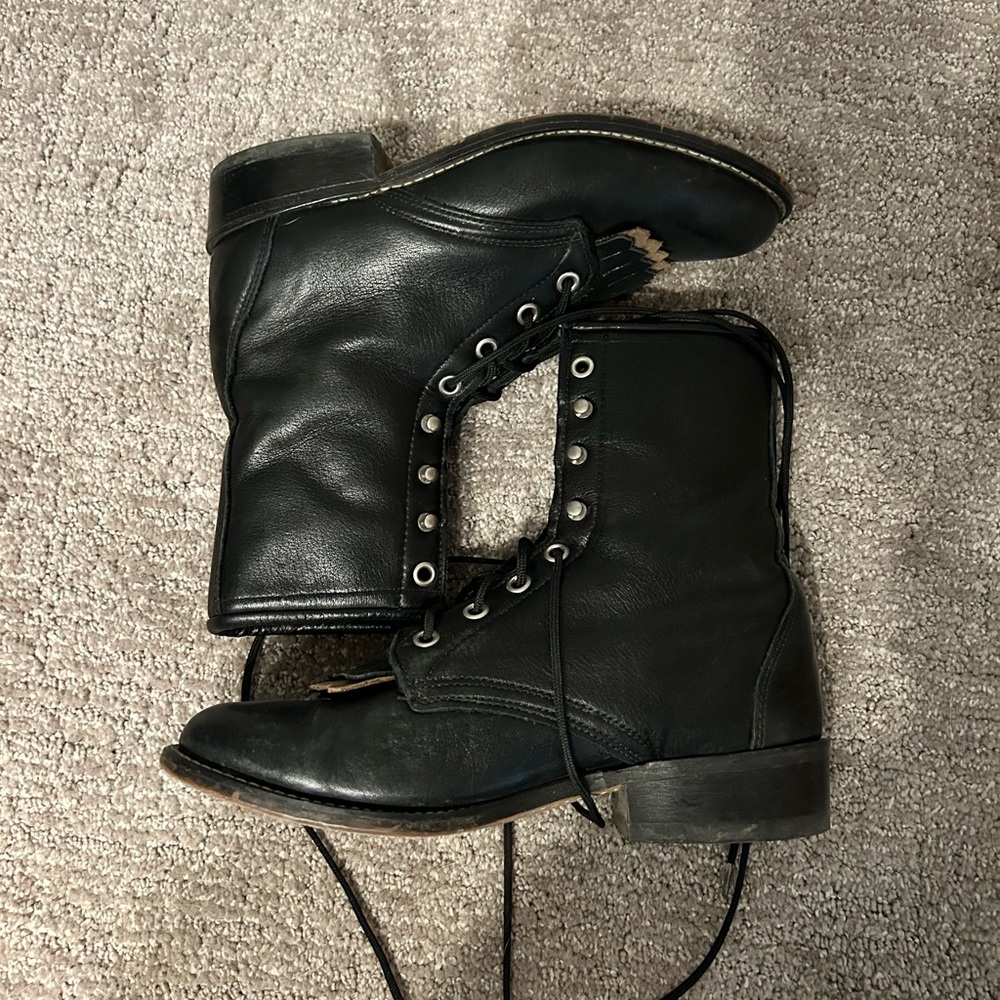 Lace up Roper boots - Picture 2 of 3